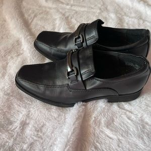 Kids size 12 dress shoes
